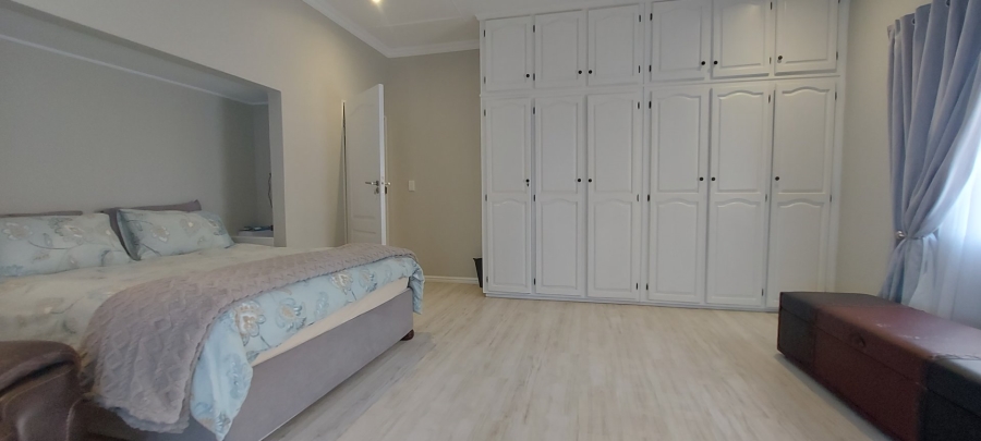 3 Bedroom Property for Sale in Albertinia Western Cape